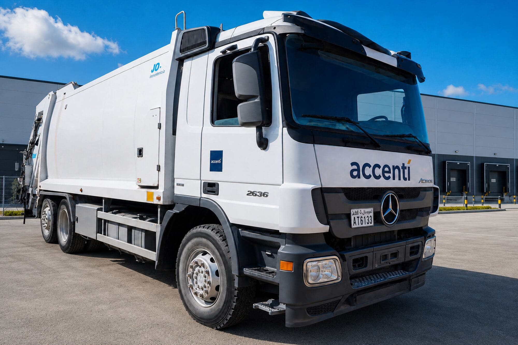 Accenti waste collection truck